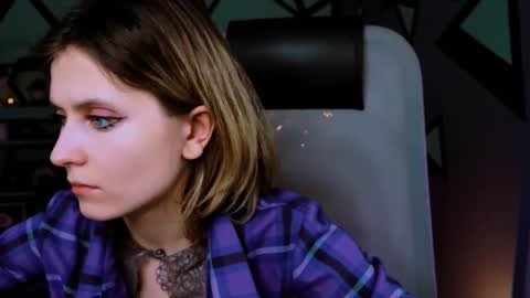 Snapshot of lolaasmus chatting on 28, 2, 2025 I consider myself the god Loki but life just calls me LOL online show from 28, 2, 2025