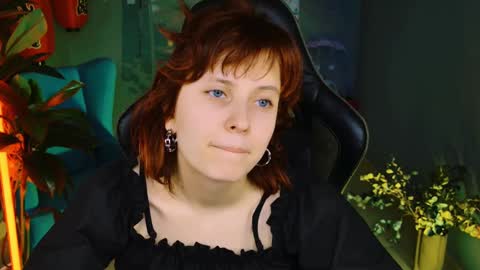 Snapshot of lolaasmus chatting on 10, 3, 2025 I consider myself the god Loki but life just calls me LOL online show from 10, 3, 2025