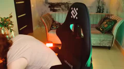 Snapshot of lolaasmus chatting on 12, 3, 2025 I consider myself the god Loki but life just calls me LOL online show from 12, 3, 2025