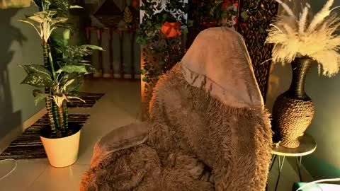 Snapshot of lolaasmus chatting on 28, 3, 2026 I consider myself the god Loki but life just calls me LOL online show from 28, 3, 2026