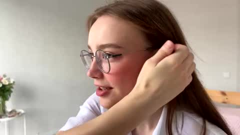 lolaatate online show from 25, 3, 2026