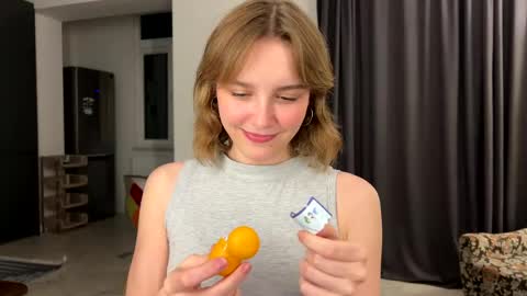 Snapshot of lolaatatee chatting on 23, 5, 2026 lolaatatee online show from 23, 5, 2026