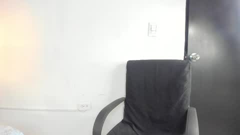 lolabunnysc online show from 7, 6, 2026