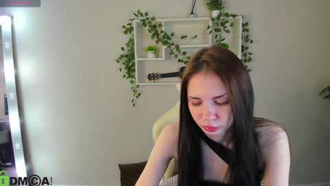 Snapshot of lolatwizz chatting on 4, 11, 2025 Lola online show from 4, 11, 2025