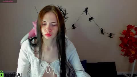 Snapshot of lolatwizz chatting on 8, 11, 2025 Lola online show from 8, 11, 2025