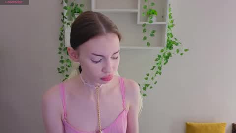 Snapshot of lolatwizz chatting on 5, 12, 2025 Lola online show from 5, 12, 2025