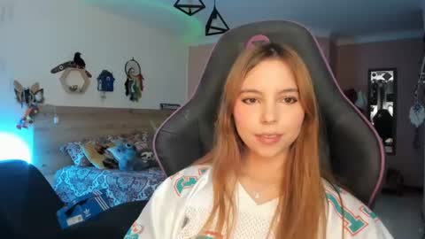 Snapshot of lolaverse chatting on 4, 8, 2026 Lola doll online show from 4, 8, 2026