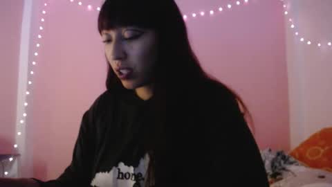 Lolita  online show from 5, 3, 2025