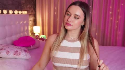 Snapshot of lollidoli__ chatting on 12, 2, 2025 Victoria online show from 12, 2, 2025