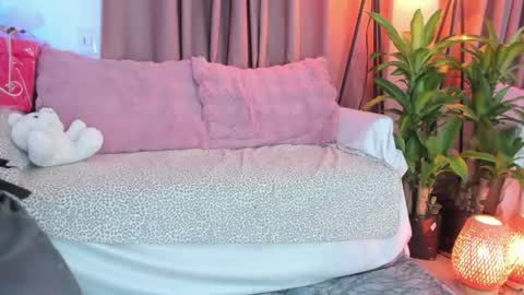 Snapshot of lolly_js_ chatting on 18, 6, 2026 Lolly online show from 18, 6, 2026