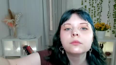 Snapshot of lollyshy__ chatting on 17, 5, 2026 Lolly online show from 17, 5, 2026