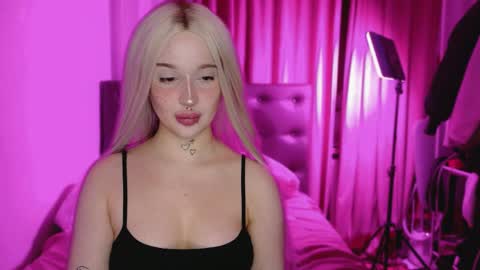 Snapshot of lolykari chatting on 13, 4, 2026 Kari online show from 13, 4, 2026