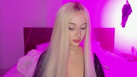 Snapshot of lolykari chatting on 1, 5, 2026 Kari online show from 1, 5, 2026