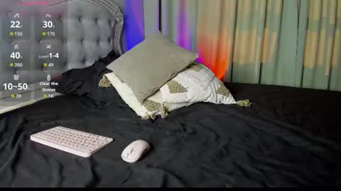 Snapshot of lona_lii chatting on 28, 7, 2026 Lona online show from 28, 7, 2026