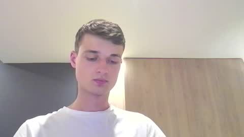 Snapshot of london_tomy chatting on 25, 9, 2025 london_tomy online show from 25, 9, 2025