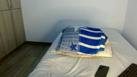 lonelydick2002 online show from 2, 2, 2025