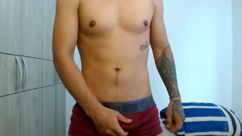 lonelydick2002 online show from 3, 2, 2025