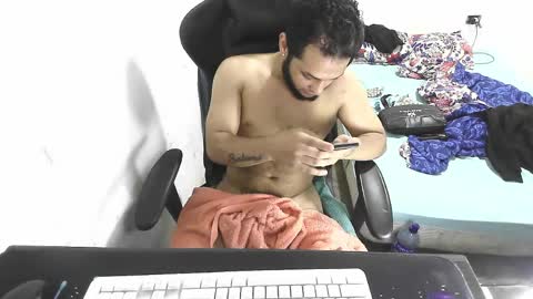 Snapshot of long_dick_boy_ chatting on 25, 4, 2026 Marvin Santiago online show from 25, 4, 2026