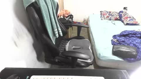 Snapshot of long_dick_boy_ chatting on 30, 4, 2026 Marvin Santiago online show from 30, 4, 2026