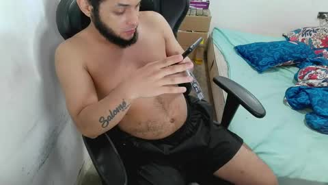 Snapshot of long_dick_boy_ chatting on 17, 5, 2026 Marvin Santiago online show from 17, 5, 2026