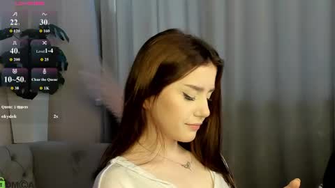 Snapshot of lonny_peach chatting on 9, 8, 2026 Luna online show from 9, 8, 2026