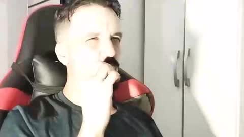 Snapshot of lookaz4010 chatting on 25, 2, 2025 Lucas online show from 25, 2, 2025