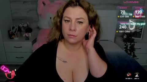 Snapshot of lorablaze chatting on 13, 10, 2025 lorablaze online show from 13, 10, 2025