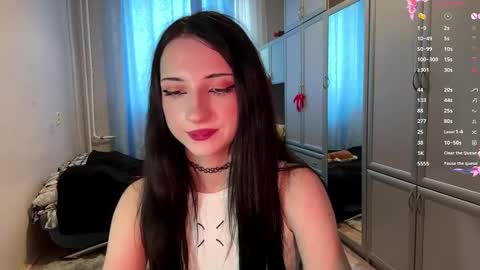 Hello there im Luna Im new here Lets have fun online show from 19, 3, 2026
