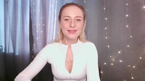 Snapshot of loravine chatting on 27, 3, 2026 loravine online show from 27, 3, 2026