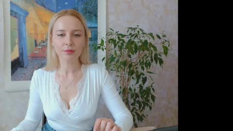 Snapshot of loravine chatting on 16, 4, 2026 loravine online show from 16, 4, 2026