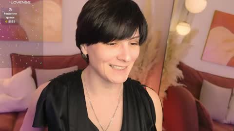 Loren online show from 10, 4, 2026