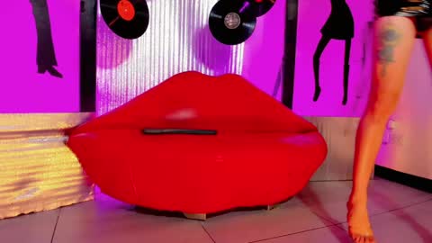 lesly lorena online show from 23, 3, 2026