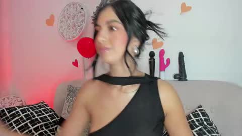 Snapshot of lorens_martin chatting on 21, 2, 2025 L O R E N online show from 21, 2, 2025