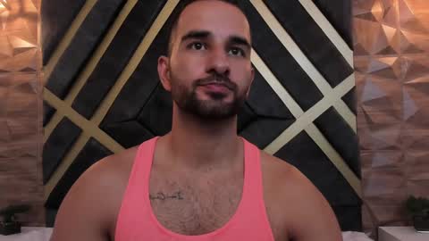  L O R E N Z O  Thumbs Up help  online show from 1, 3, 2025