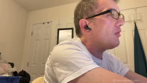 Snapshot of lostandlonelysoul chatting on 6, 10, 2025 Hazemir online show from 6, 10, 2025