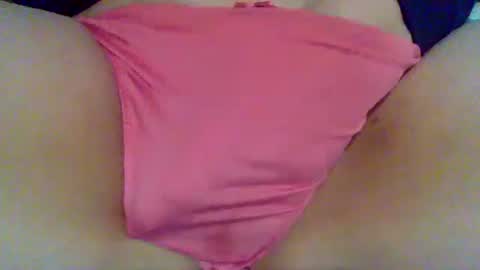 Snapshot of lottie_bee chatting on 3, 3, 2025 lottie_bee online show from 3, 3, 2025