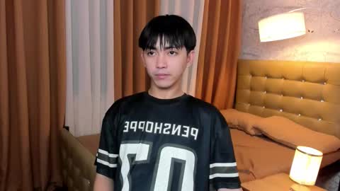 Snapshot of louieismy_name chatting on 25, 10, 2025 ignot ursh online show from 25, 10, 2025