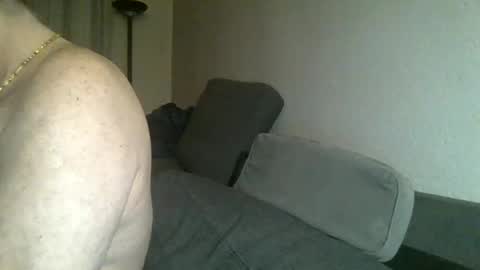 Snapshot of louis_chokdee chatting on 19, 12, 2024 louis_chokdee online show from 19, 12, 2024