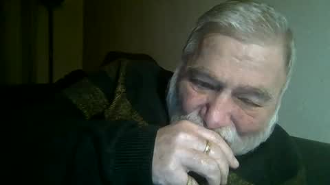 Snapshot of louis_chokdee chatting on 22, 12, 2024 louis_chokdee online show from 22, 12, 2024