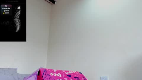 Snapshot of louise_22cm chatting on 13, 7, 2026 Mi lu online show from 13, 7, 2026