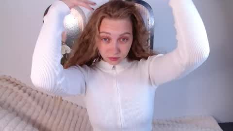 love bella  online show from 11, 5, 2026