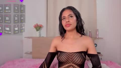 Snapshot of love_cameron chatting on 29, 10, 2025 Cam online show from 29, 10, 2025