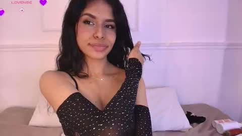 Snapshot of love_cameron chatting on 8, 1, 2026 Cam online show from 8, 1, 2026