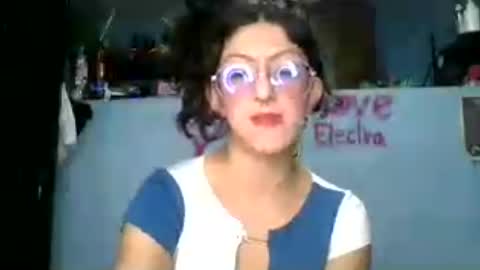 Snapshot of love_electra chatting on 30, 6, 2026 love_electra online show from 30, 6, 2026