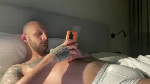Snapshot of love_kinky_fetishes chatting on 6, 4, 2026 love_kinky_fetishes online show from 6, 4, 2026