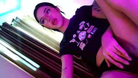 Seren online show from 5, 11, 2025