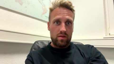 lovefuesse online show from 8, 9, 2025