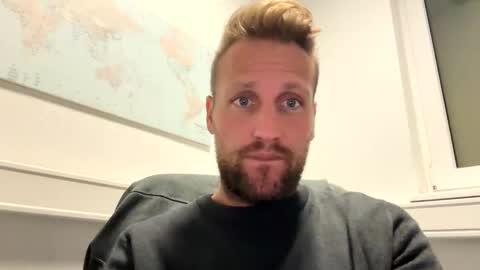 lovefuesse online show from 10, 10, 2025