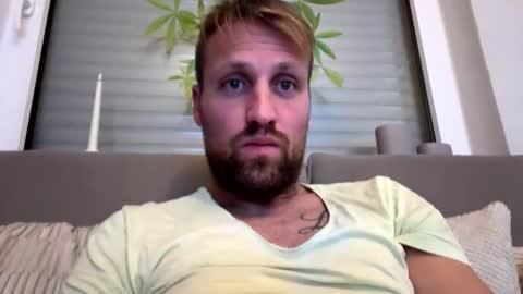 lovefuesse online show from 5, 11, 2025