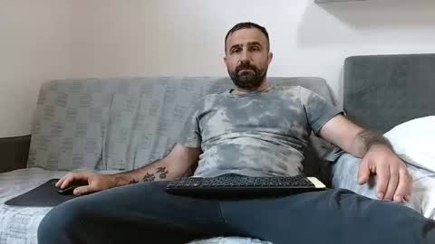loveivat80 online show from 10, 5, 2026